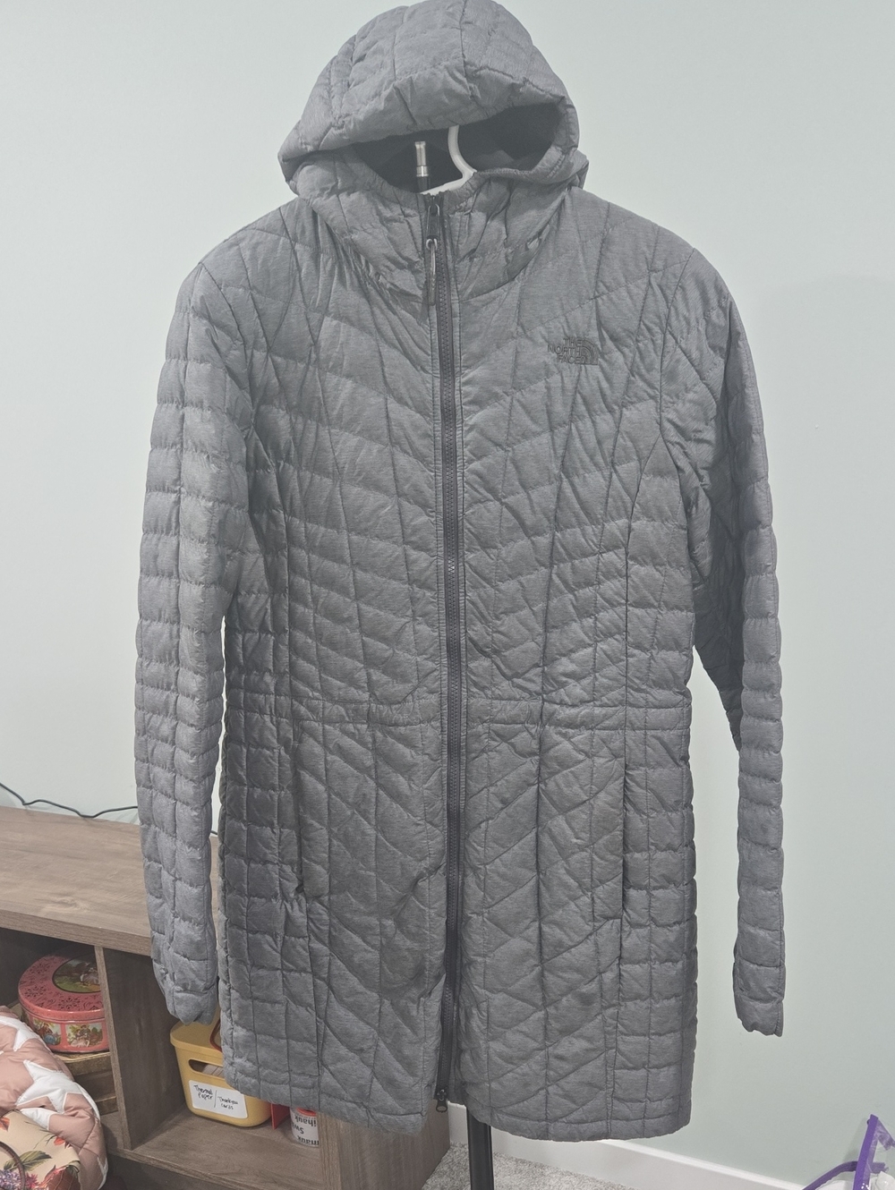 The North Face Women's Quilted Hooded Mid-Length Puffer — Gray